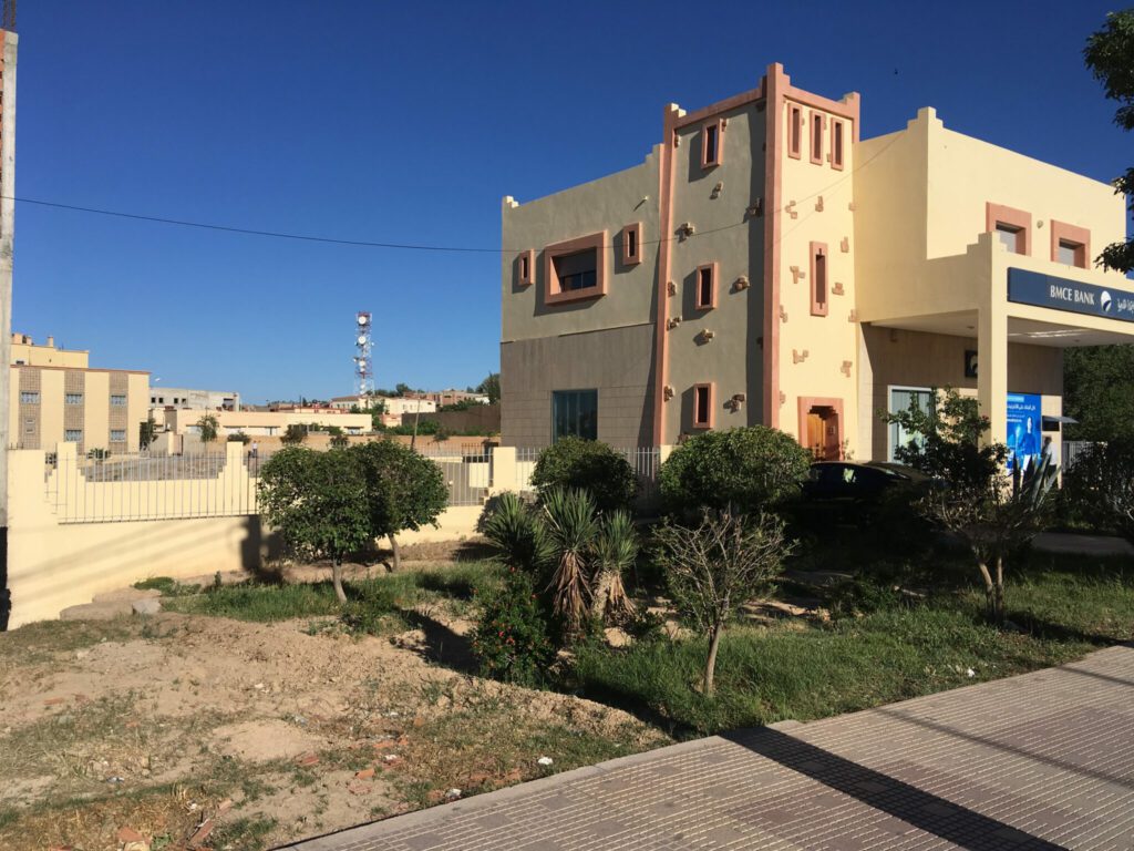 Damane Immo met en vente un magnifique terrain de R+2